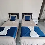 Yes Φετιγιέ