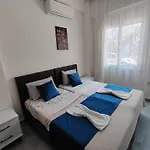 Yes * Φετιγιέ