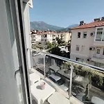 Yes Aparthotel *